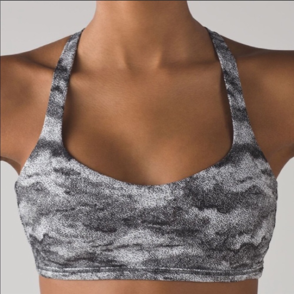 Lululemon Free to Be *Zen Black and White Bra